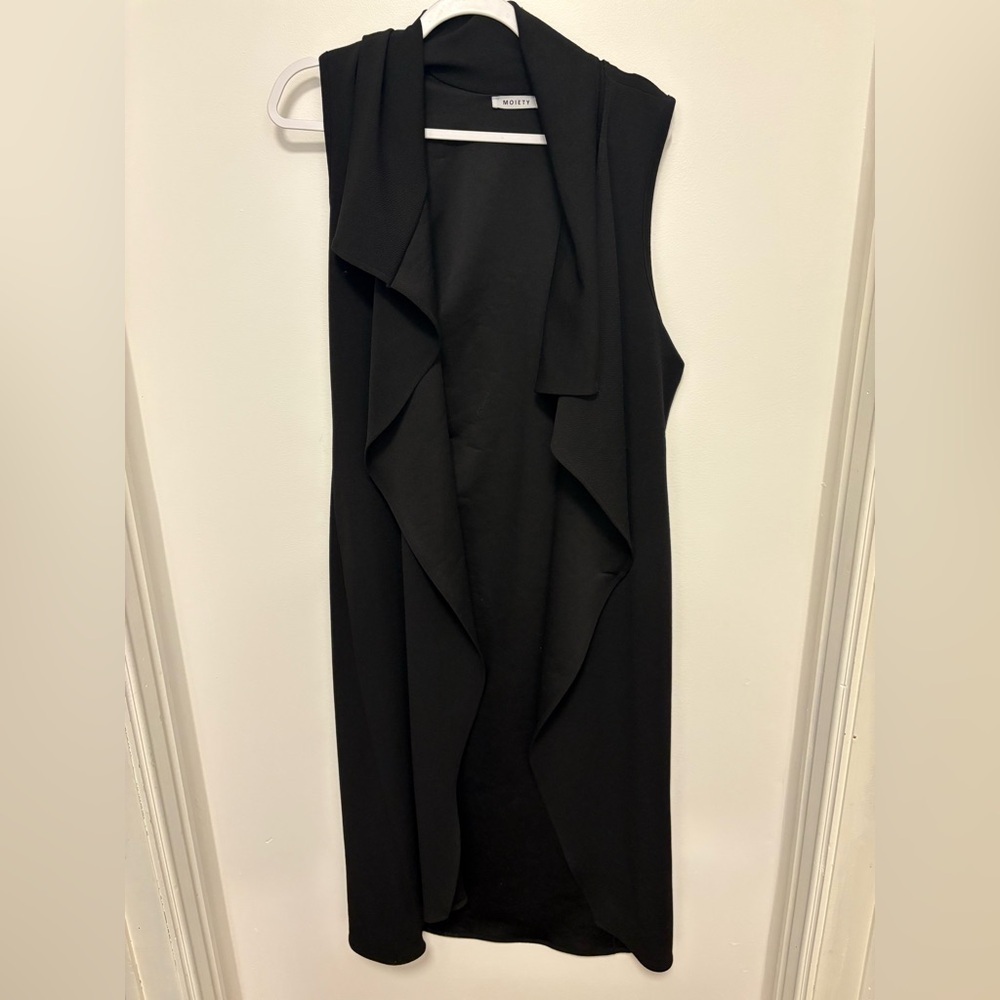 WORTH Black Sleeveless fits Large Drape cardigan long